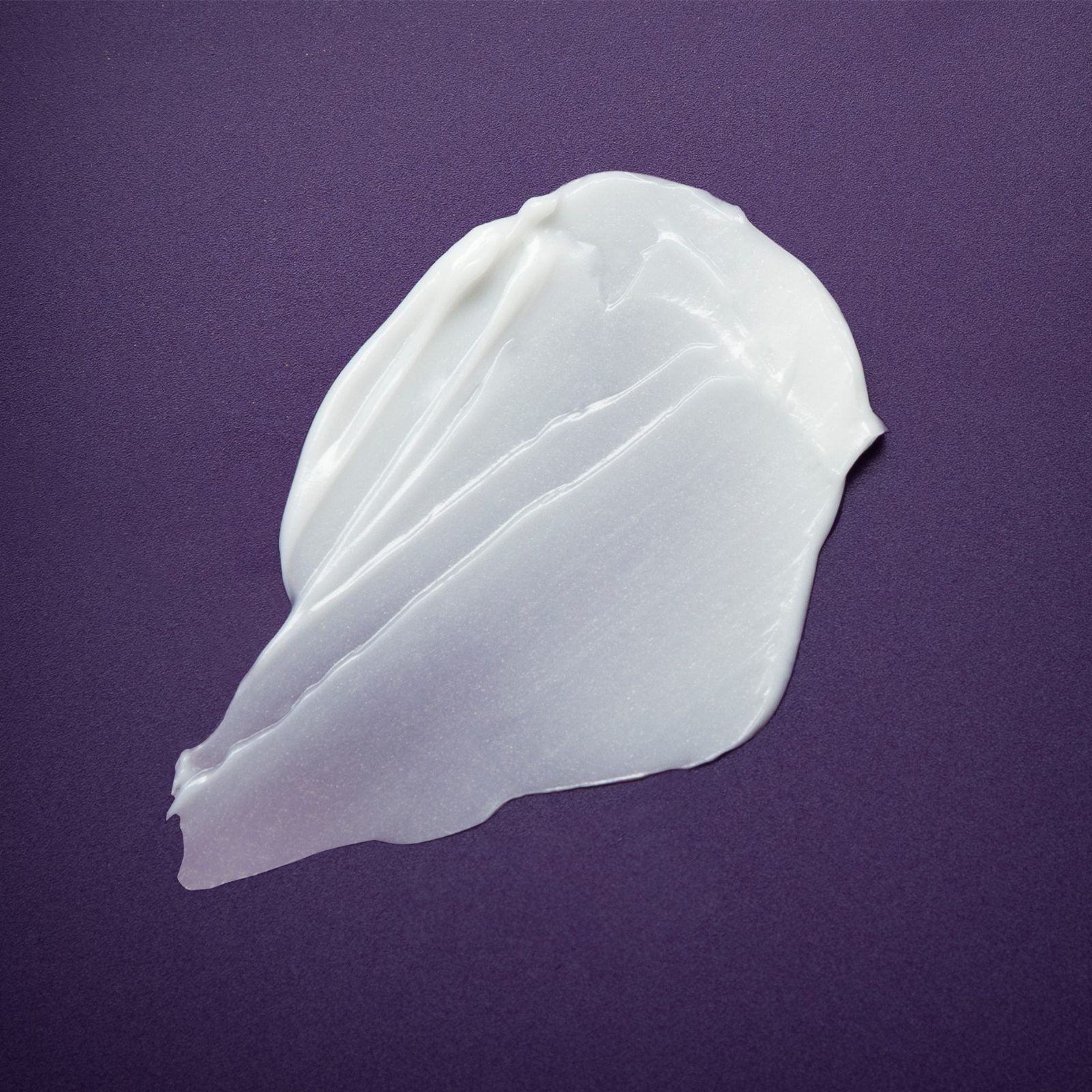 22424 Подтягивающий дневной крем Royal Velvet