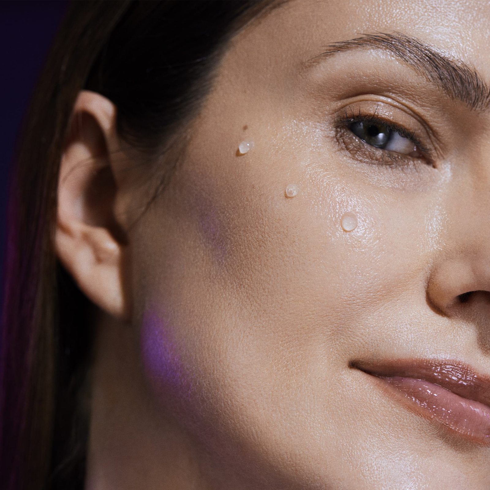 24547 Интенсивно подтягивающие капсулы для лица Royal Velvet