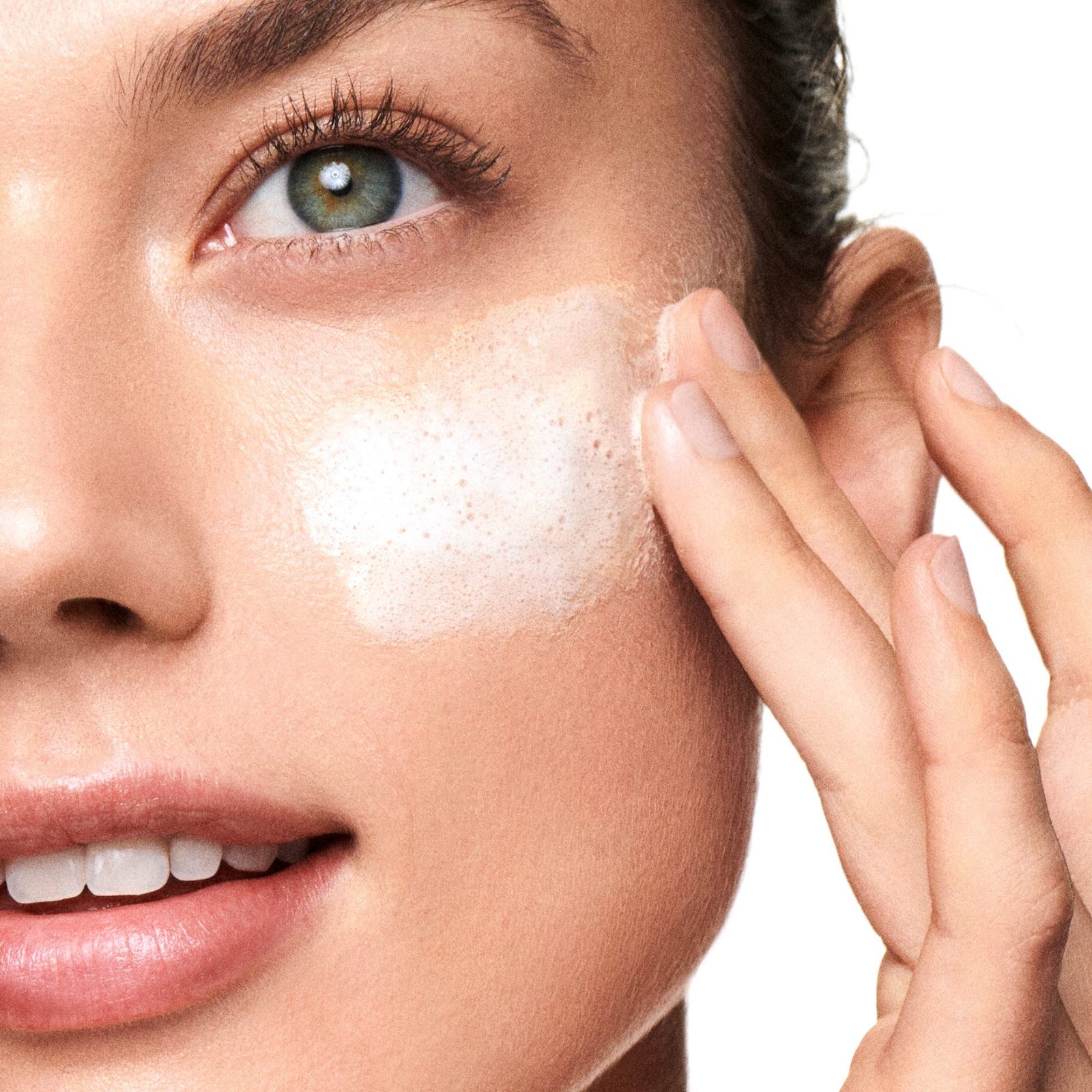 42613 Глубоко очищающий гель с фруктовыми кислотами Optimals