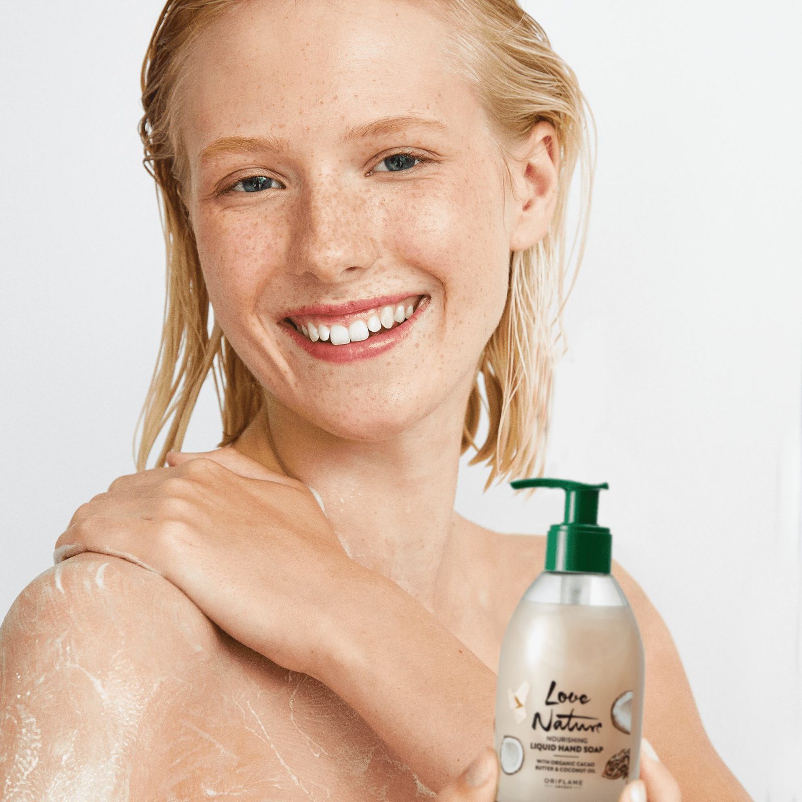 43111 Питательное жидкое мыло с органическим маслом какао и кокоса Love Nature