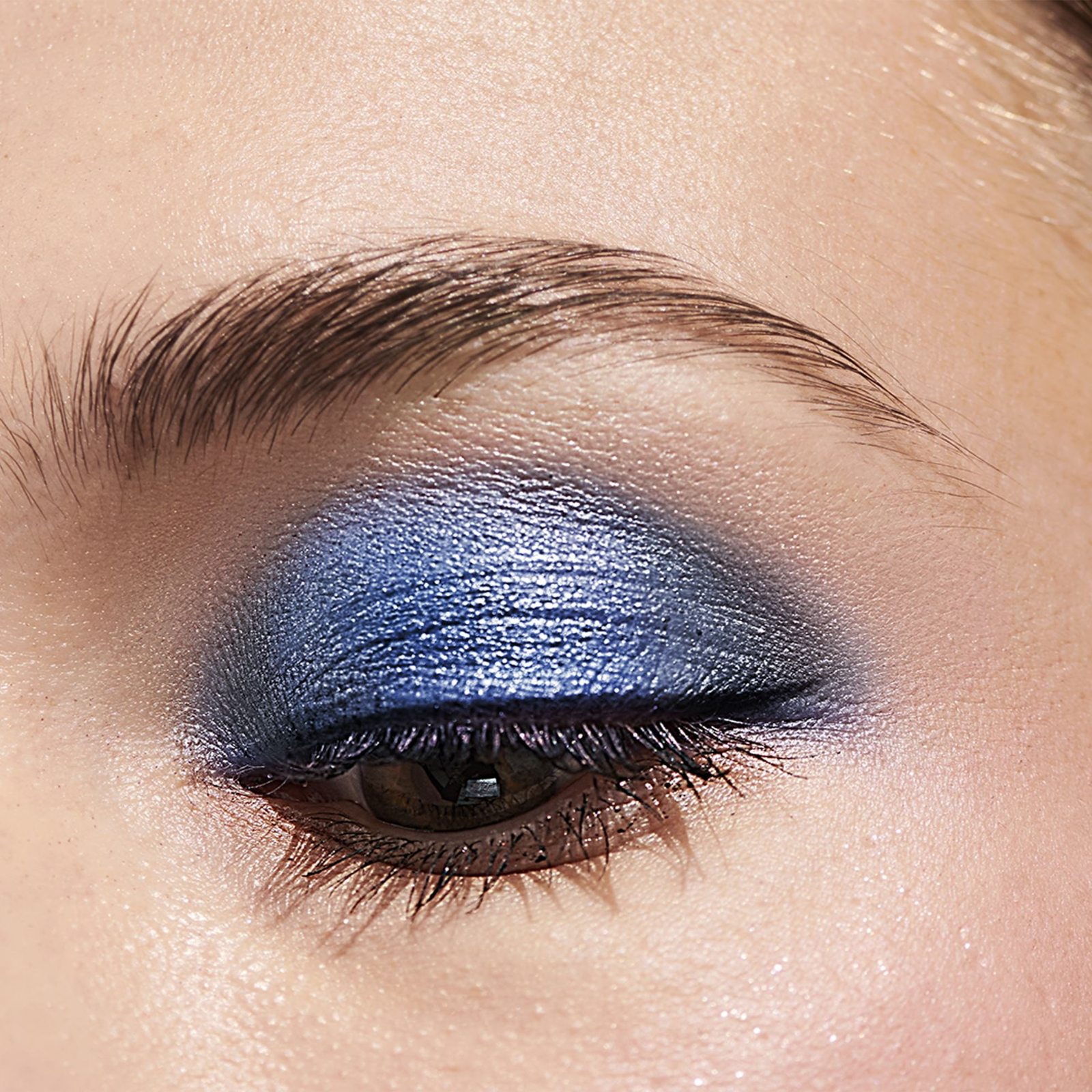 43346 Стойкие тени-подводка для век THE ONE