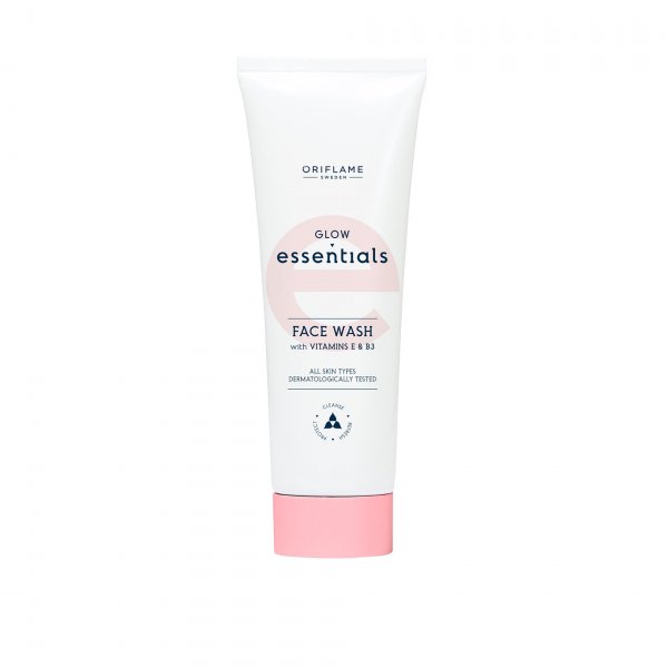 Очищающее средство для лица Glow Essentials [Глоу Исэншэлс]