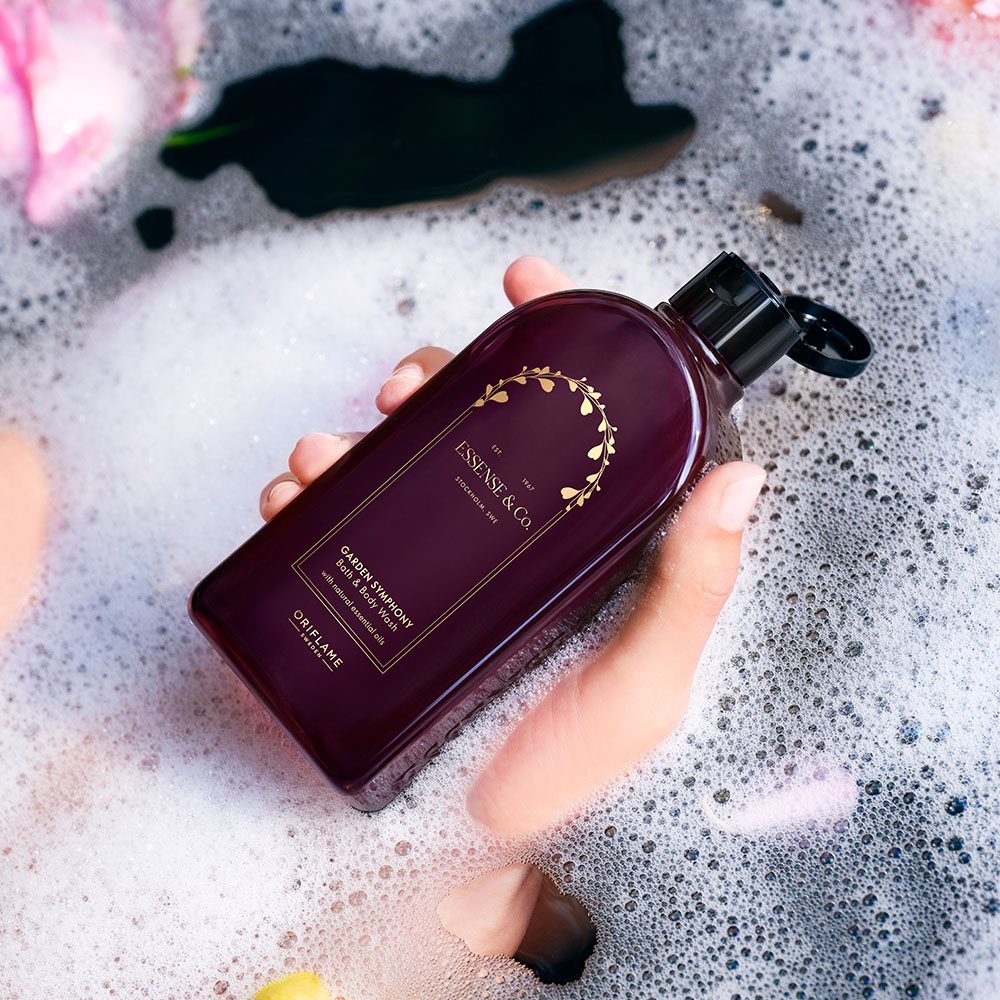 Гель для душа и пена для ванны с ароматом розы и тёмных ягод Essense & Co. [Эссенс энд Коу]